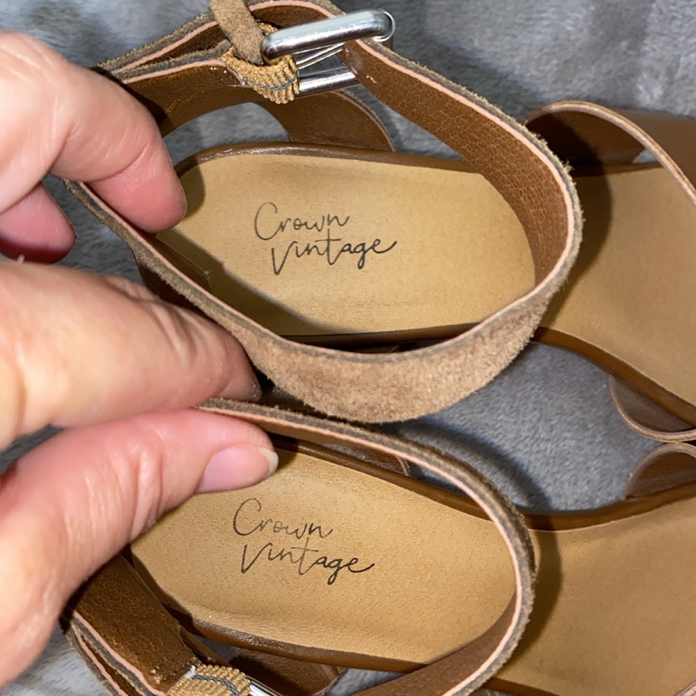 0916 Crown Vintage Vicki Leopard Sandals - Picture 5 of 10